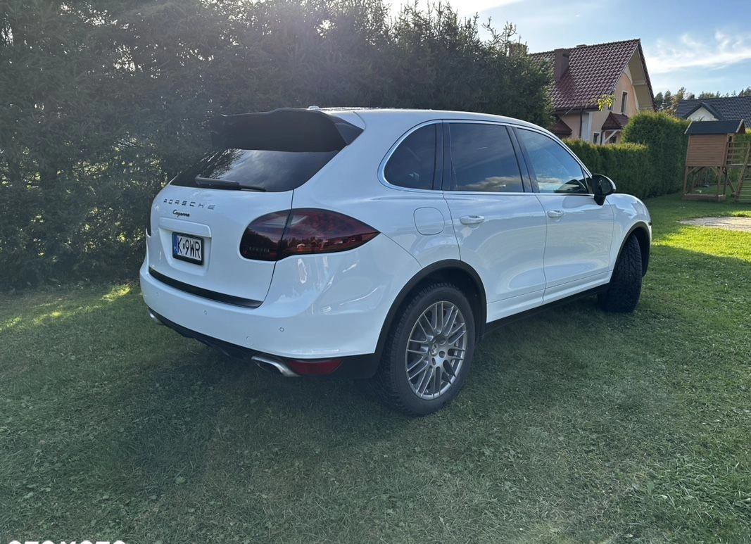 Porsche Cayenne cena 78500 przebieg: 200000, rok produkcji 2012 z Kosów Lacki małe 67